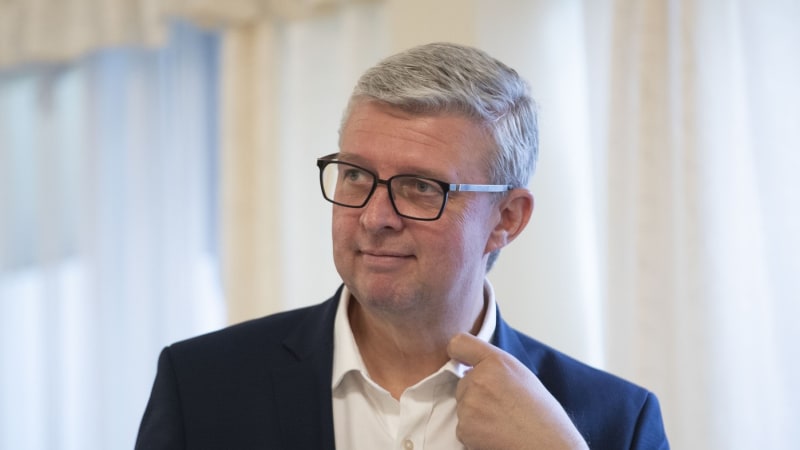 Havlíček: Nesmíme „buzerovat“ firmy. Nové EET bude levnější a jednodušší