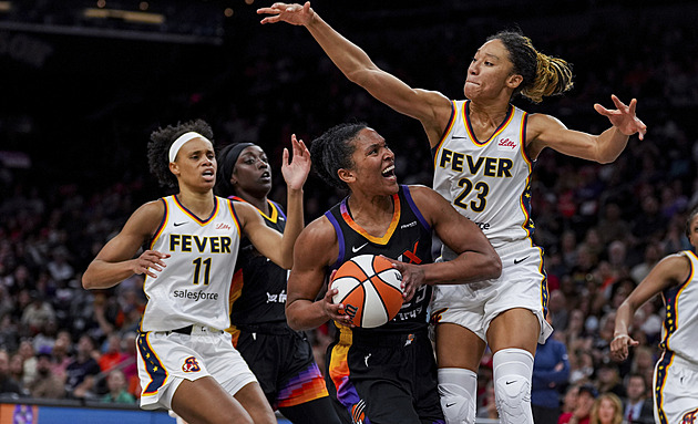 Bývalá Pražanka Thomasová si od Clarkové znovu vzala rekord WNBA