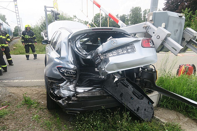 Na přejezdech v Olomouckém kraji přibylo nehod. Expert viní riskující řidiče