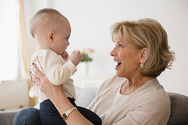 Dítě na stará kolena. Když nejste jeho máma, ale najednou se musíte starat