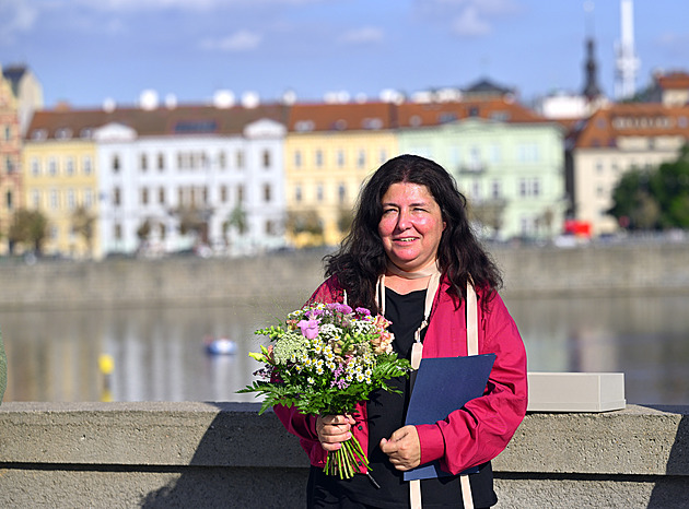 Cenu Medy Mládkové si z Musea Kampa odnesla sochařka Dagmar Šubrtová