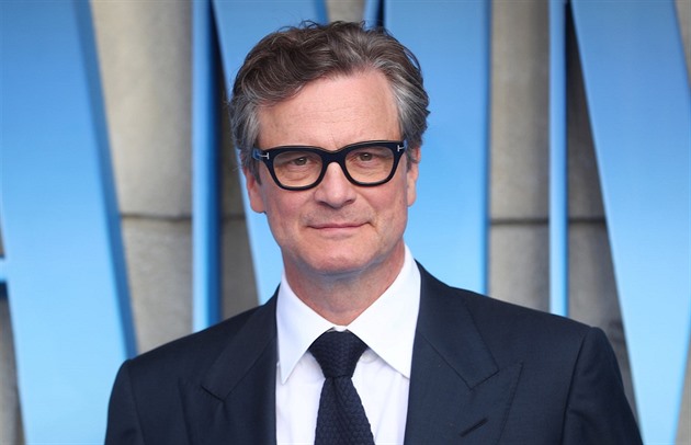 Starouš, měkkota, sexsymbol v košili. Colin Firth je stálým terčem vtípků Hugha Granta