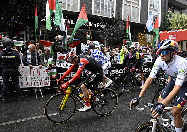 Vuelta ONLINE: Organizátoři zkrátili časovku. Kvůli obavám z dalších protestů