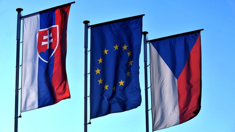 Pesimistické Česko, násilné Slovensko. Studie odhalila, jak moc jsou oba národy polarizované