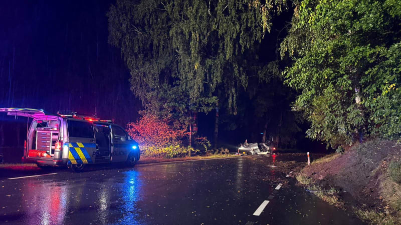 Hromadná nehoda u Brna: Jeden člověk zemřel, další jsou zraněni. V nemocnici skončilo i dítě