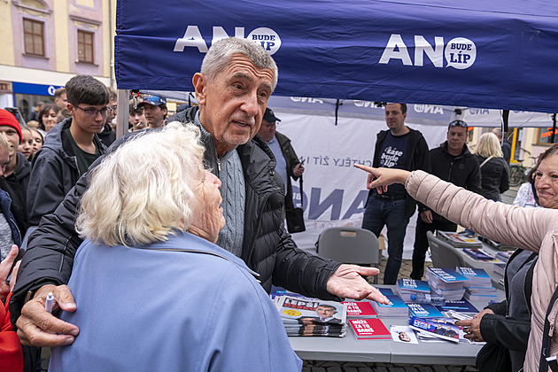 Po ráně holí nesmí bez dohledu na krok. Babiš vyrazil do Olomouckého kraje
