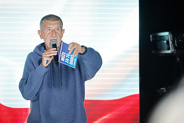 Babišův comeback může vést k posunu sil v Evropě a oživení V4, píší Financial Times