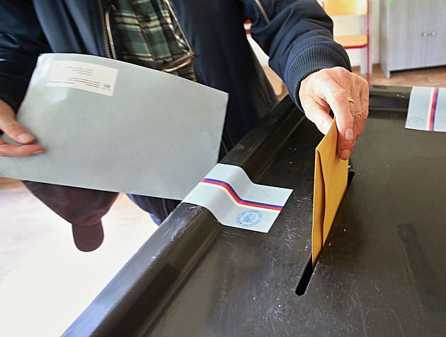 Výsledky voleb 2025 ONLINE: kdy začíná sčítání hlasů?