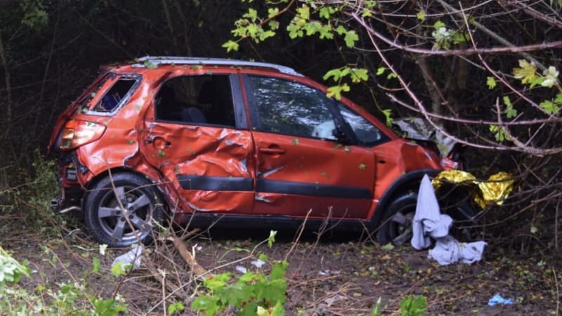 Tragédie u Zvolena: Auto se zřítilo ze srázu, nikdo nepřežil