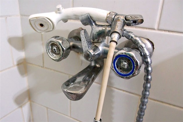 Zapomeňte na chemii. Vodní kámen odstraníte levně a přírodně