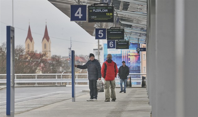 U hlavního vlakového nádraží v Plzni postaví druhý autobusový terminál