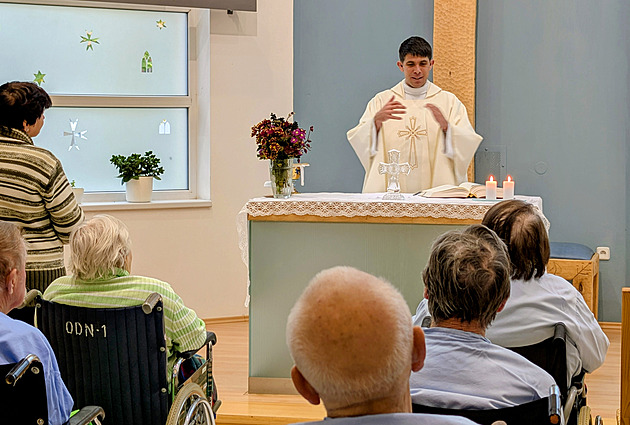 Bůh není automat na bonbony, spoléhat na jeho milost nelze, říká nemocniční kaplan