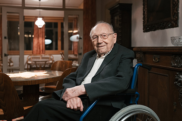 Že je uvnitř zabetonovaný dělník? Blbost. Stoletý inženýr Nuselského mostu vypráví