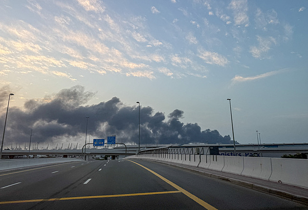 Panebože, nad mým domem letí raketa. Influenceři v Dubaji čelí nové realitě