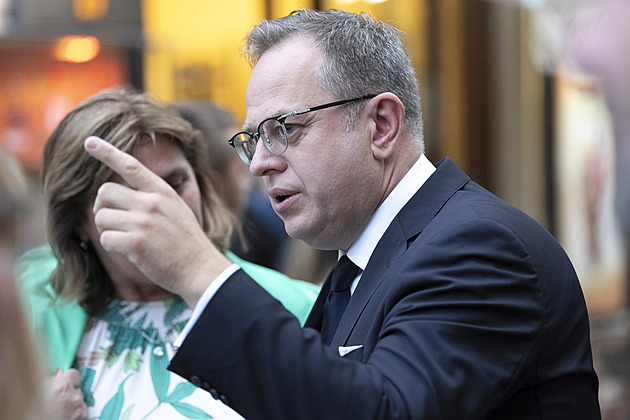 ČT nasadí za Moravce dvojici moderátorů. Místo Otázek se bude vysílat jiný pořad