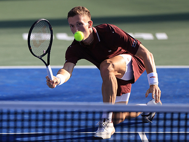 Lehečka a Muchová postupují, Nosková i Valentová v Miami končí po druhém kole