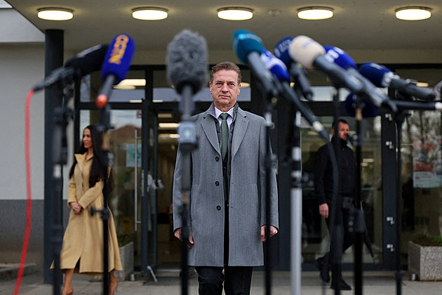 Ve slovinských volbách vede strana bývalého premiéra, ten současný zaostává