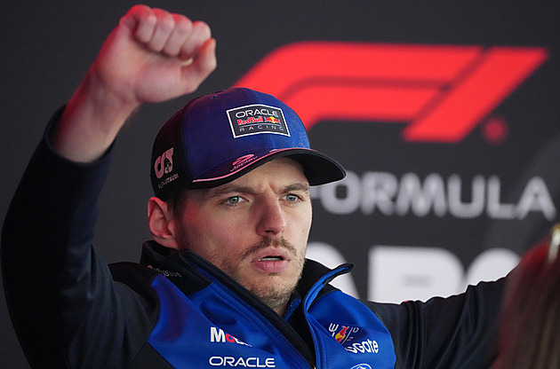 Nebudu odpovídat, dokud neodejdete. Verstappen vykázal novináře z tiskovky