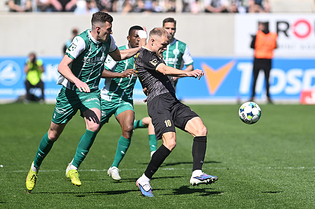 ONLINE: Hradec Kr. - Bohemians 1:0, domácí vedou po dorážce Mihálika