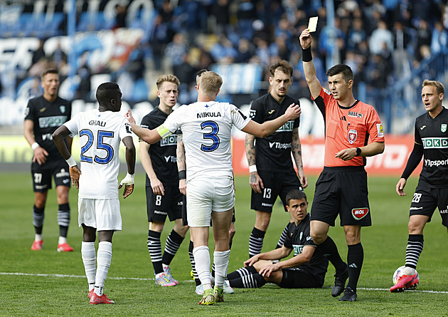 ONLINE: Karviná - Liberec 1:1, na rychlou trefu Krollise odpovídá Kahuan