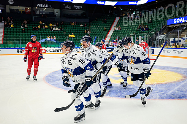 ONLINE: Česko - Finsko 2:2. Päivärintův gól neplatí, Tomášek vyrovnává
