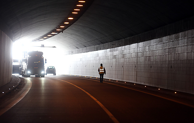 Na víkend se zavře tunel u Jihlavy. K údržbě a čištění si ŘSD přidá i nový software