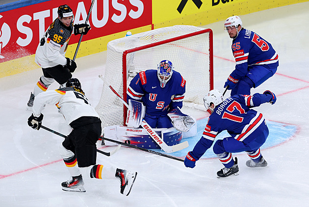 ONLINE: USA - Německo 2:2. Ztráta vedení, po neuznaném gólu srovnal Tiffels