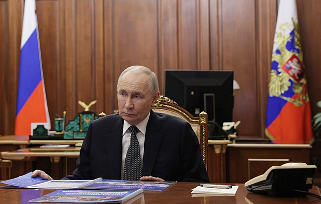 Putin přestal jezdit po Rusku, tak dlouhou pauzu neměl ani za covidu