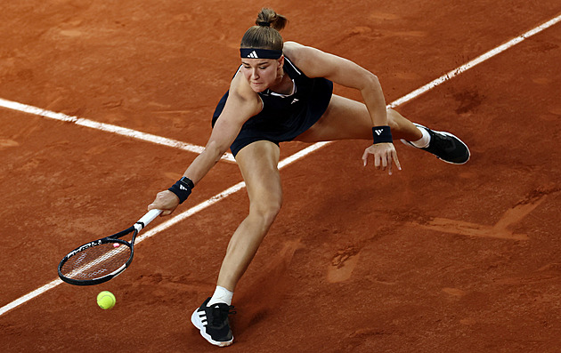 Roland Garros ONLINE: Muchová hraje o osmifinále, nastoupí i Menšík a Bouzková