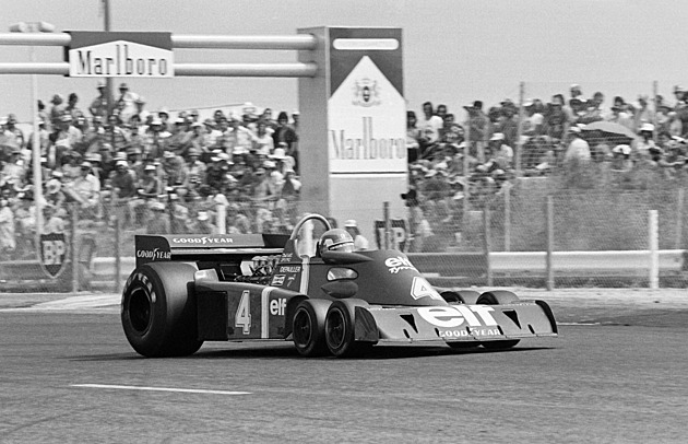 Půlstoletí od šestikolky. Když Tyrrell v F1 šokoval a Jackie Stewart se málem udusil
