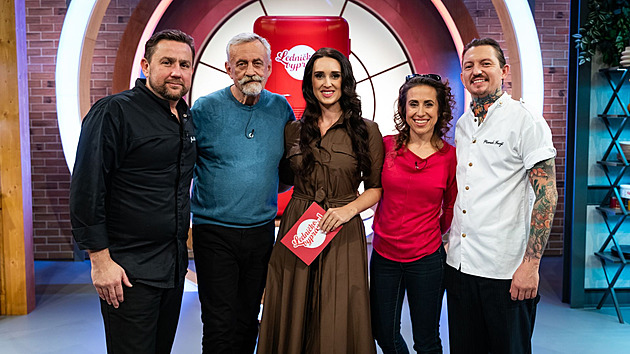 Richard Tesařík vzpomínal na dědu a první úlovek. S línem po mlynářsku nakonec porazil novinářku Darinu Sieglovou