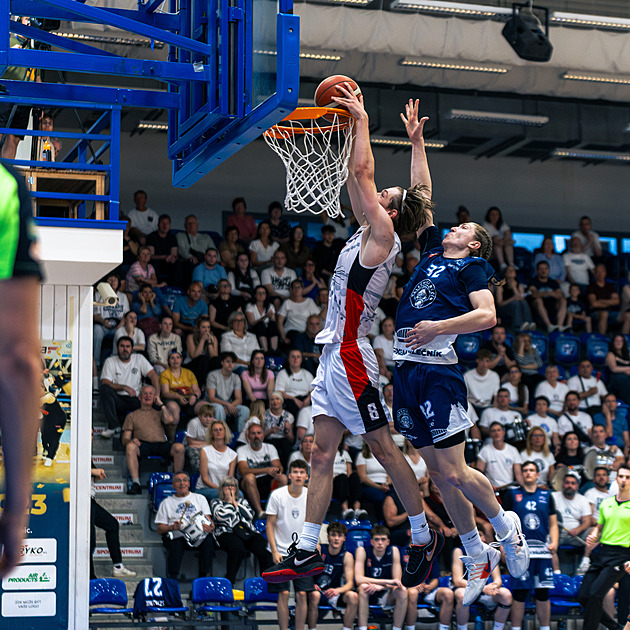 Z Jindřichova Hradce do celého světa. Basketbalová akademie rozvíjí talenty