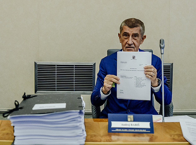 Vláda jednala o konci poplatků pro ČT i Český rozhlas a financování z rozpočtu