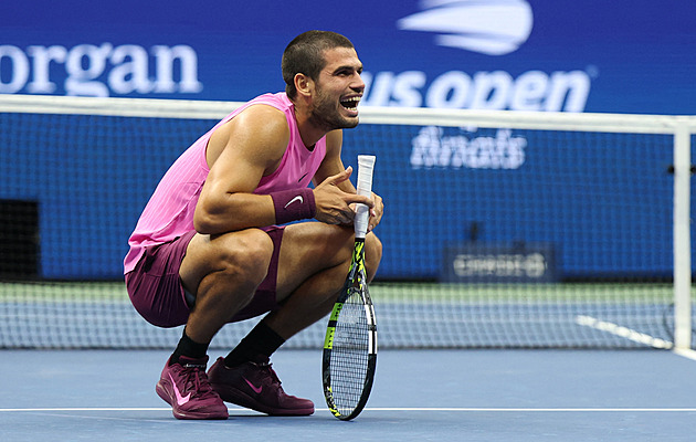 Alcaraz vyléčil zápěstí a bude obhajovat titul z US Open. Nehrál přes čtyři měsíce